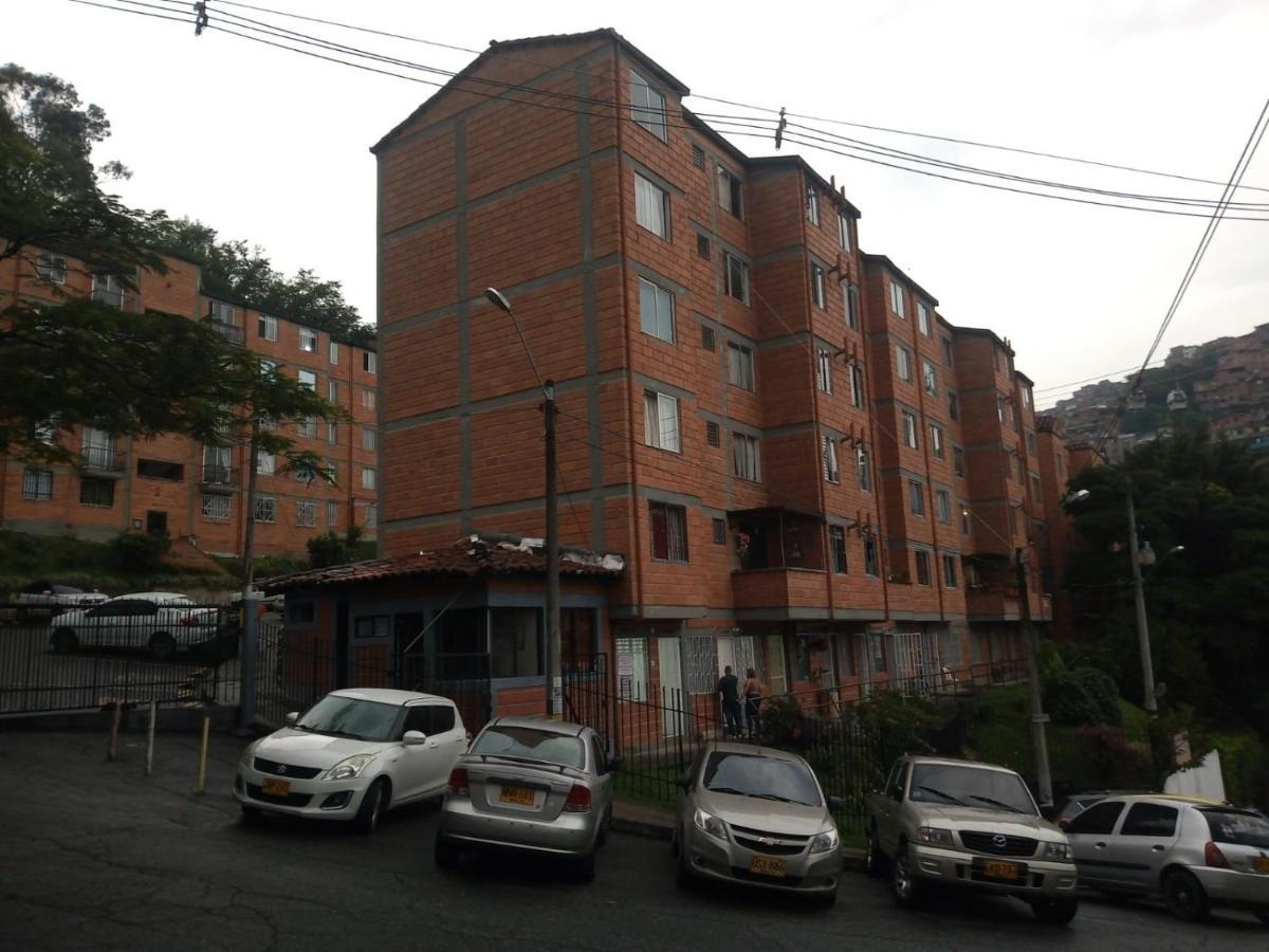 Apartamento 201 Amplio Y Comodo Medellin 90 Mts 외부 사진