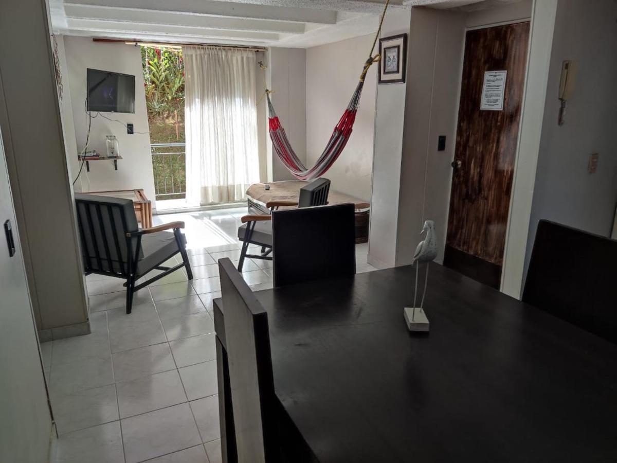 Apartamento 201 Amplio Y Comodo Medellin 90 Mts 외부 사진